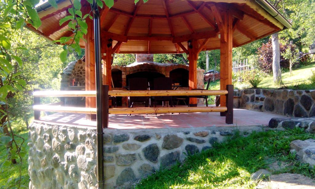 Vacation Home Nana Μόκρα Γκόρα Εξωτερικό φωτογραφία