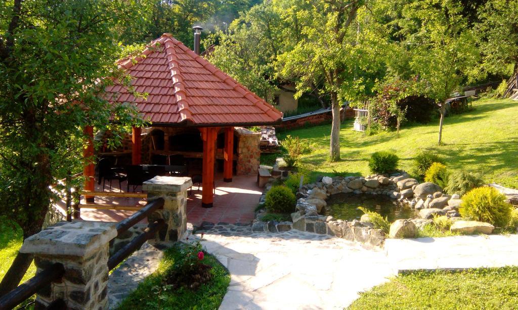 Vacation Home Nana Μόκρα Γκόρα Εξωτερικό φωτογραφία