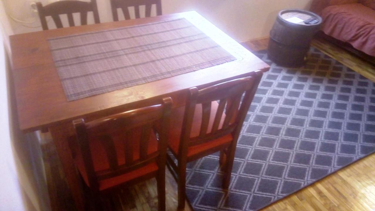 Vacation Home Nana Μόκρα Γκόρα Εξωτερικό φωτογραφία